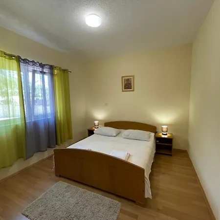 Marko شقة تروغير